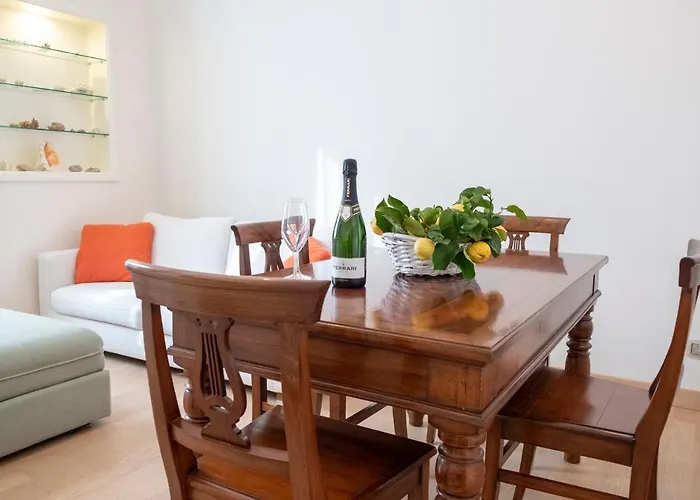 Noliday Riviera Luxury Sea Flat * Noli